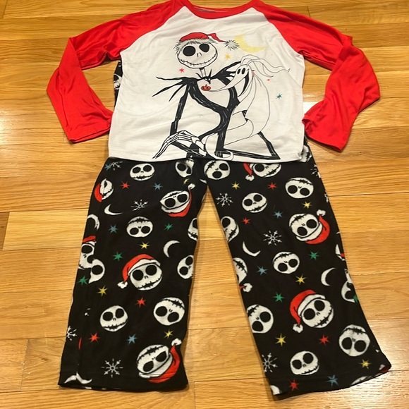 Disney night before Christmas 2 piece sleep set size 10. - Picture 1 of 6